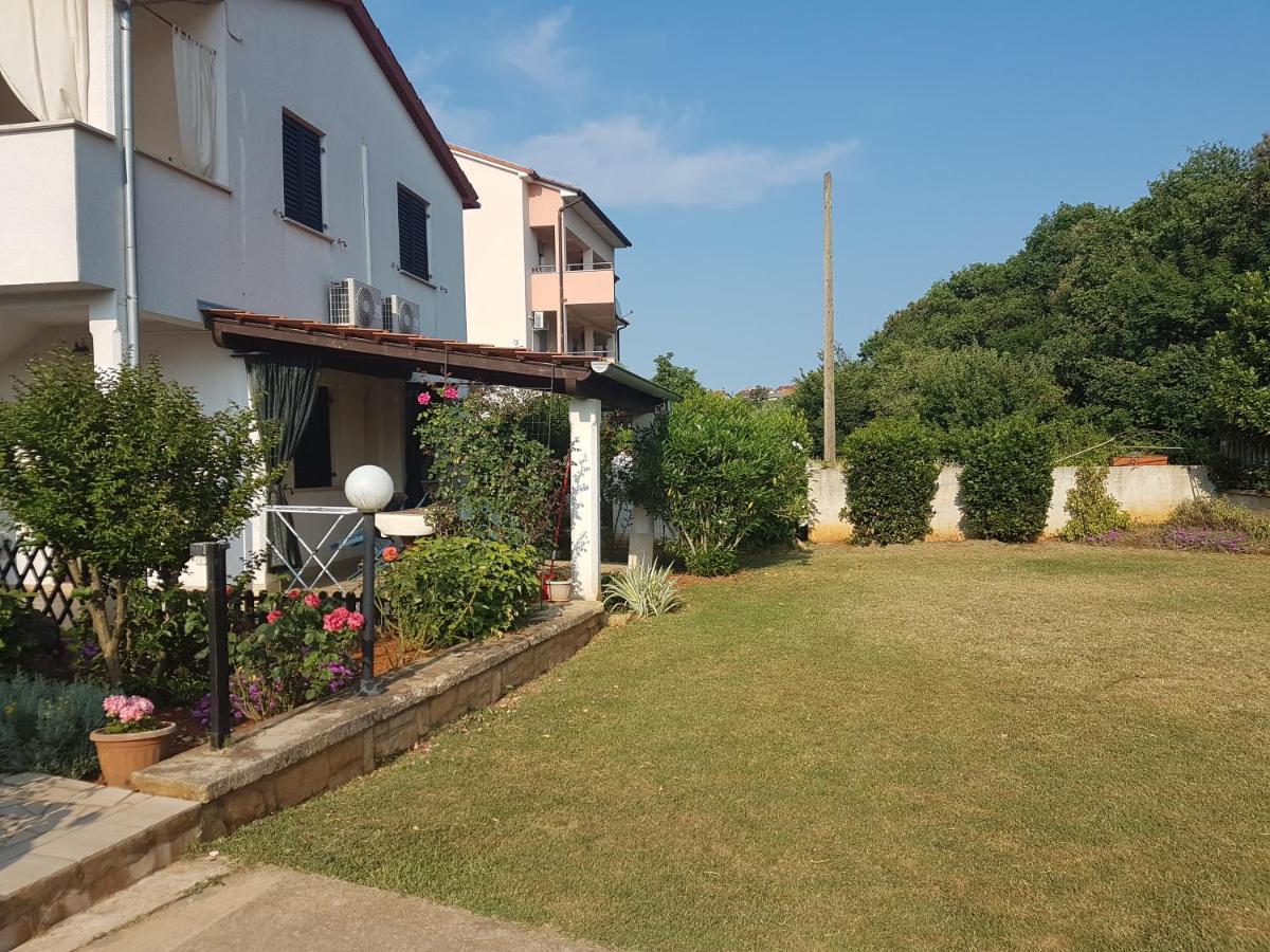 Apartments Stella พูลา ภายนอก รูปภาพ